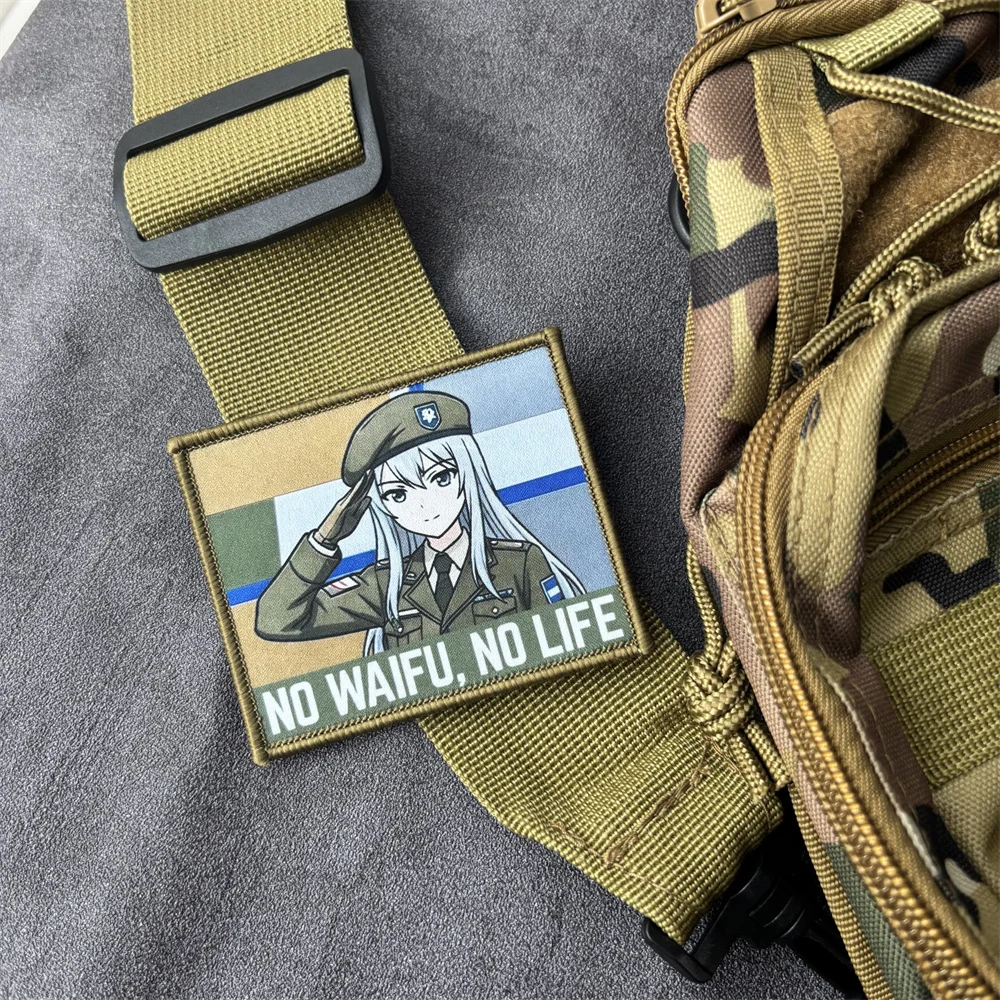 Parche táctico chica militar NO WAIFU NO LIFE con velcro - imagen 4