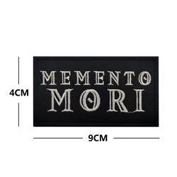 Parche moral Memento Mori – Calavera bordada con velcro táctico
