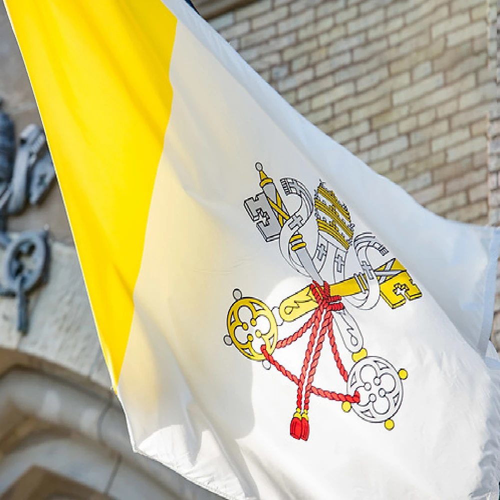 Bandera del Vaticano oficial – Estandarte nacional para interior - imagen 2