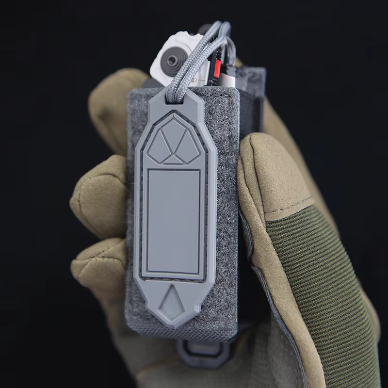 Parche luminoso TPU MOLLE con tira extractora para mochila táctica EDC - imagen 3