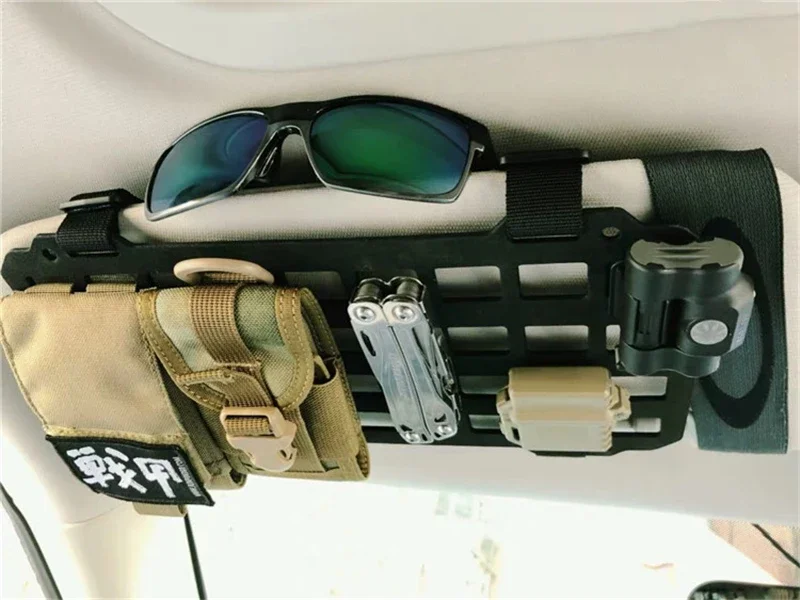 Detalle del sistema de correas elásticas con velcro