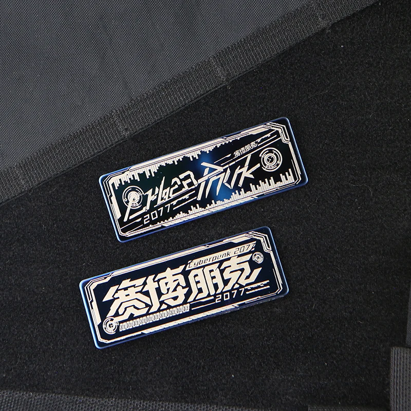Parche Velcro cyberpunk metálico azul – gancho y bucle para mochila - imagen 3