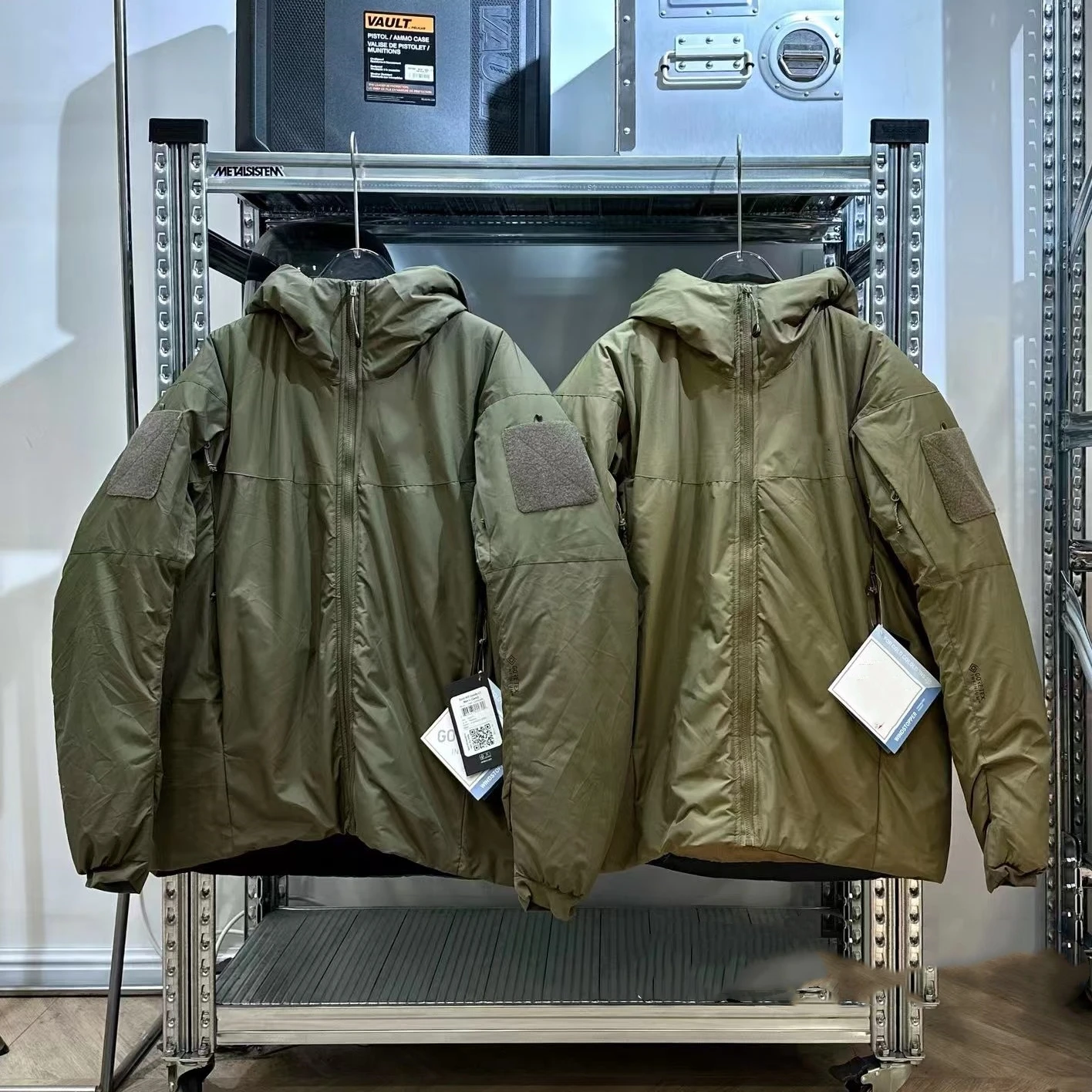 Chaqueta táctica impermeable acolchada C Leaf con capucha, invierno - imagen 4