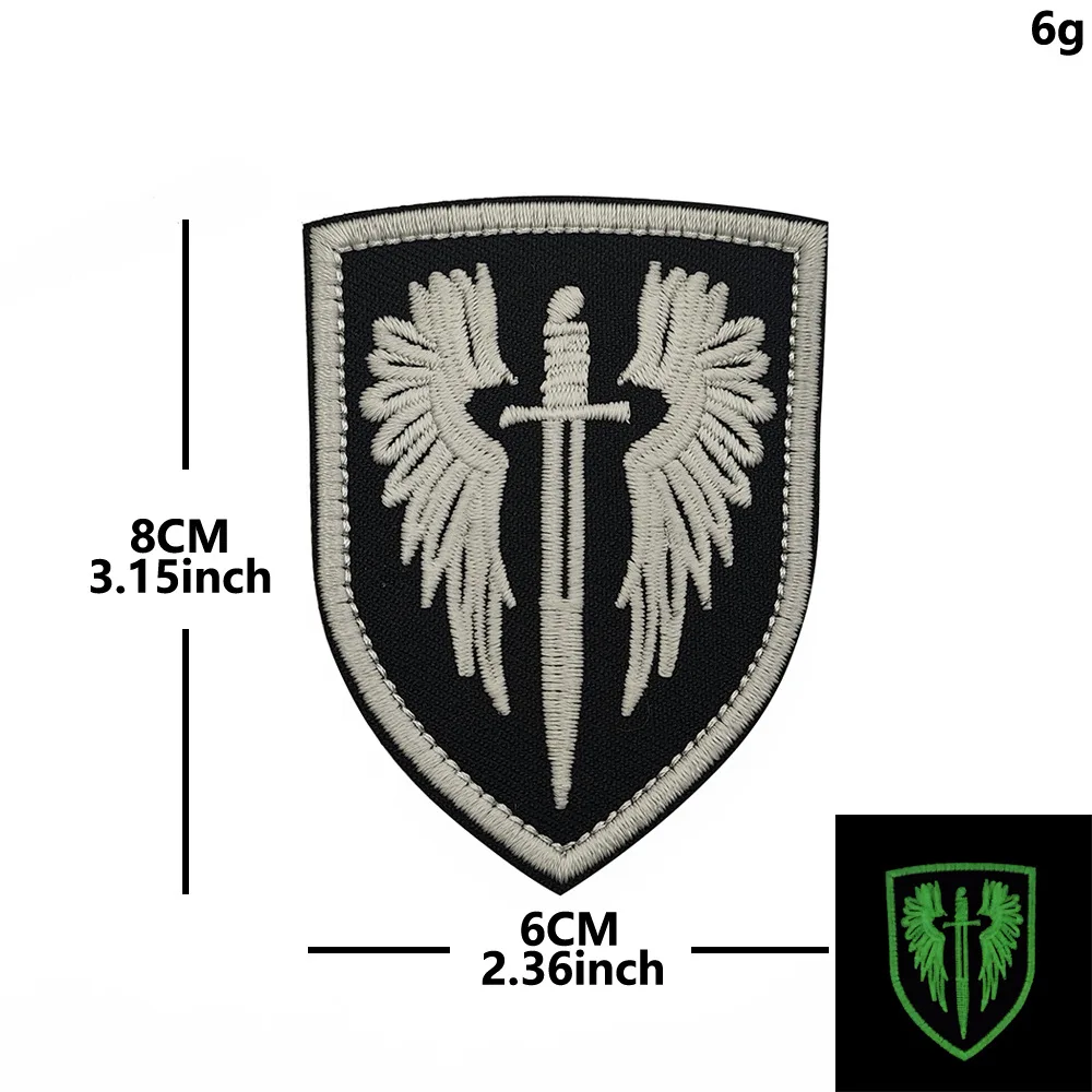 Parche bordado táctico vintage escudo con alas y espada para mochila - imagen 4