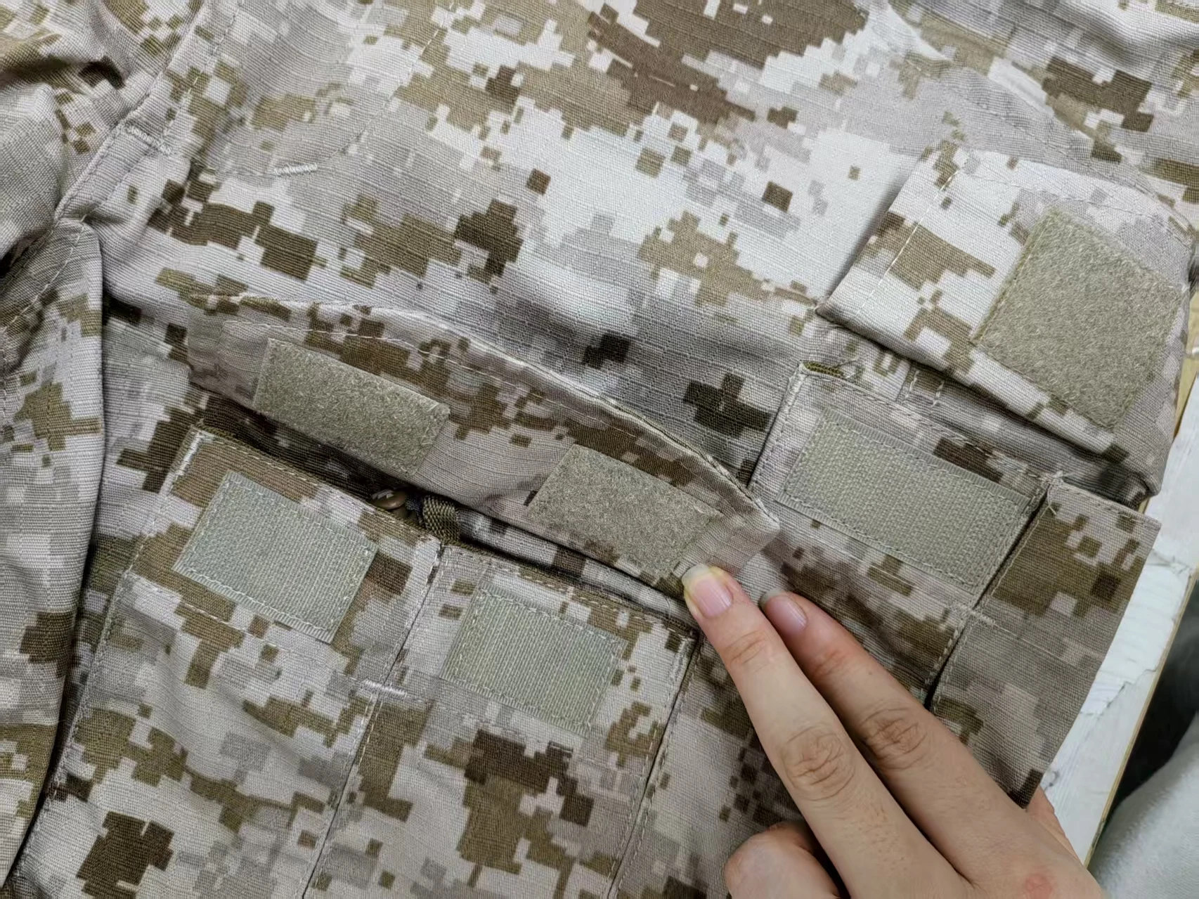 Pantalones Tácticos G3 AOR1 Ripstop Algodón-Poliéster Camuflaje Desierto - imagen 2