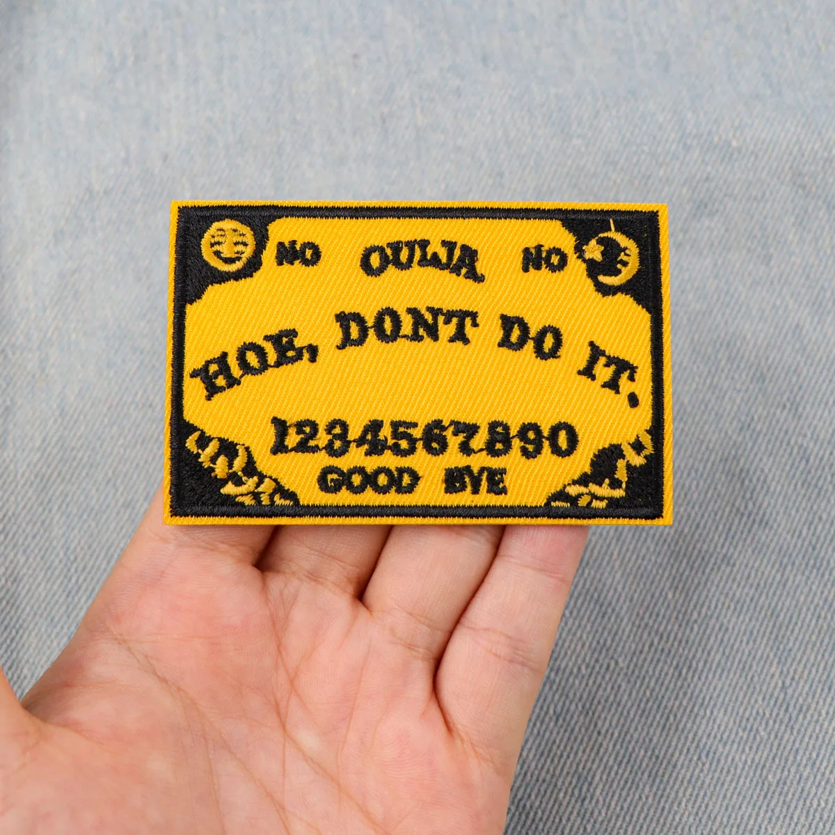 Parche bordado Halloween gato negro – Termoadhesivo para coser o planchar - imagen 2