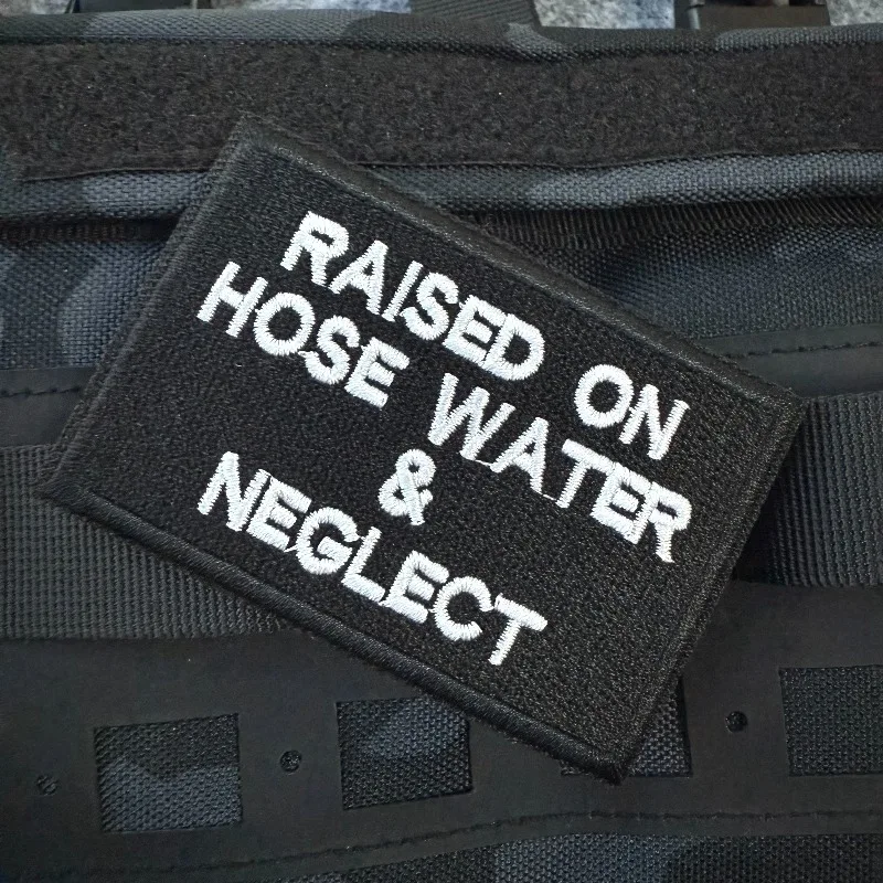 Parche táctico con velcro "Crecido con agua de grifo y negligencia" - imagen 2