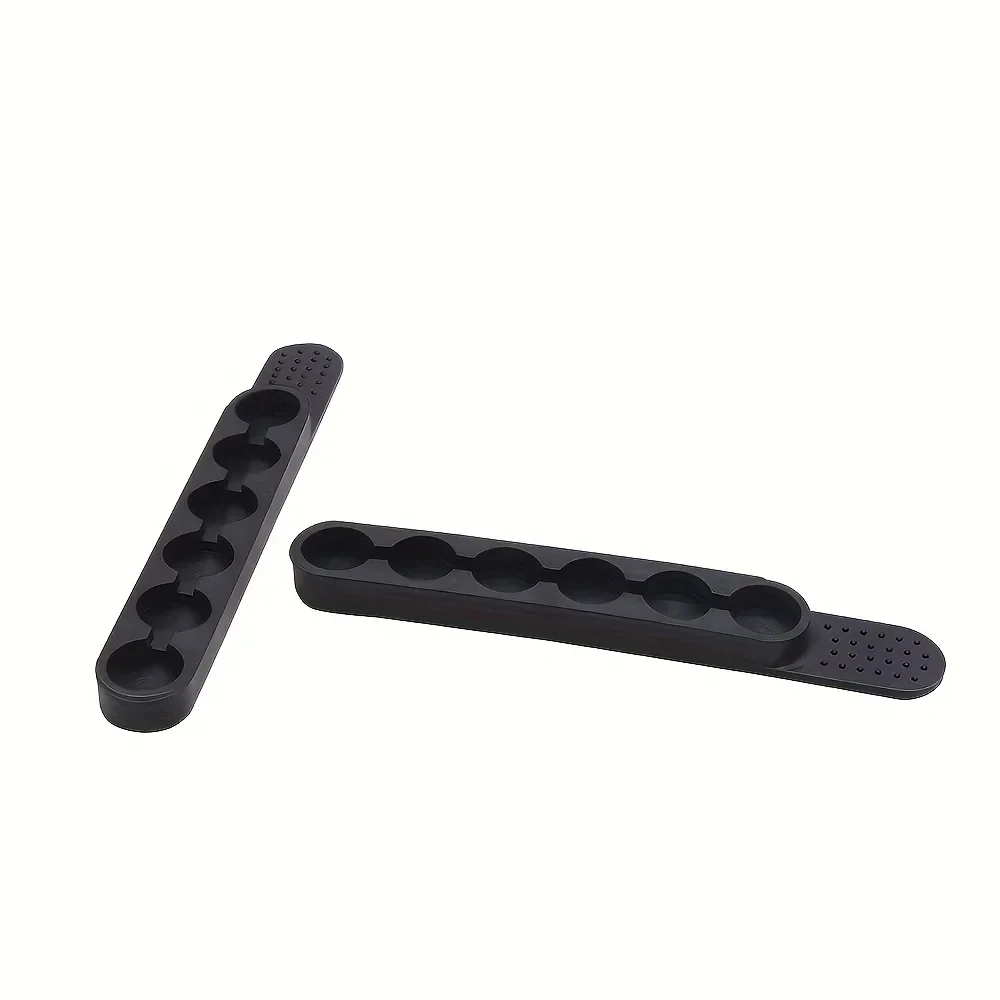 Tiras de almacenamiento colocadas en un cinturón táctico