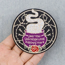 Parche termoadhesivo bordado bruja punk para planchar o coser