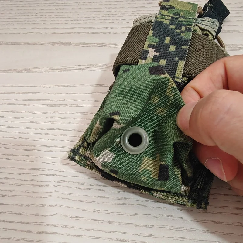Bolsa porta cargadores AOR2 para herramientas M4 con compartimentos