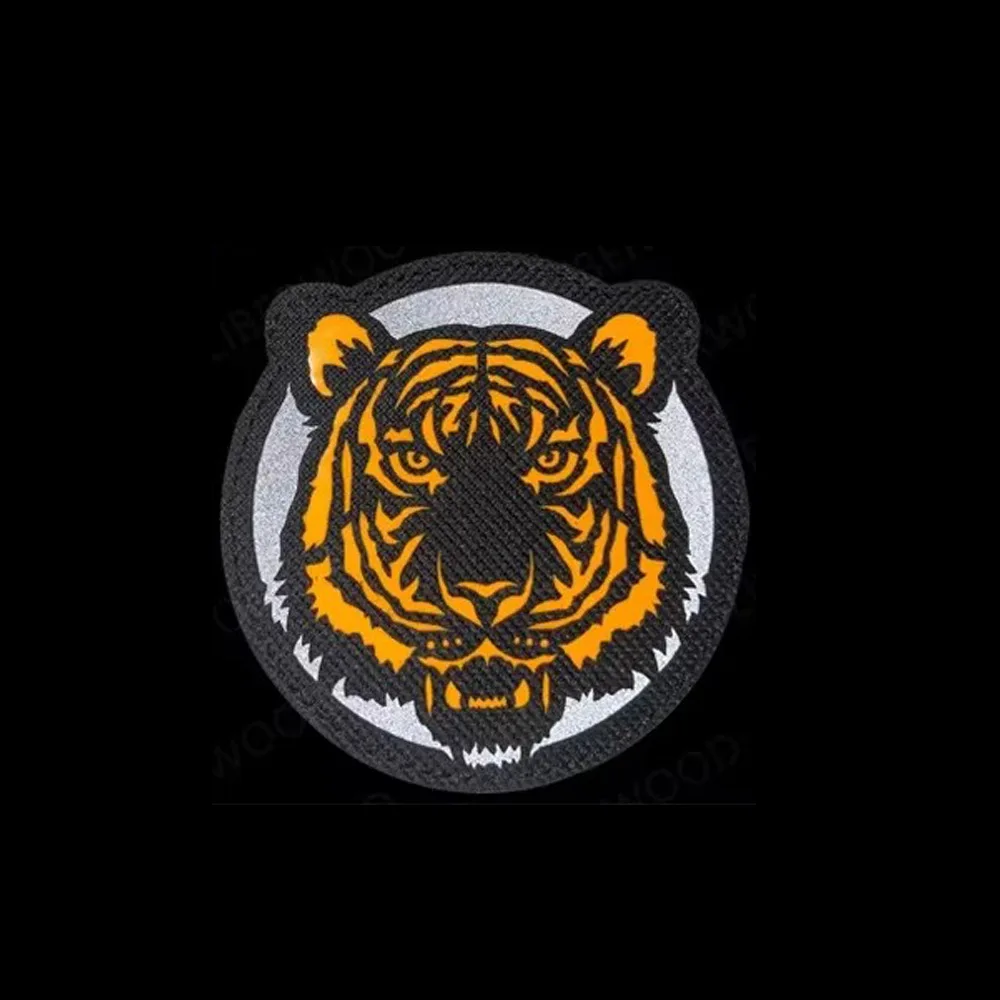 Parche táctico reflectante cabeza de tigre con gancho y bucle - imagen 2