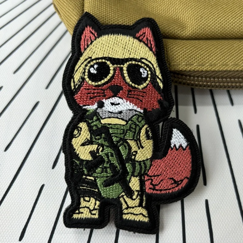 Parche colocado en una mochila como ejemplo de uso