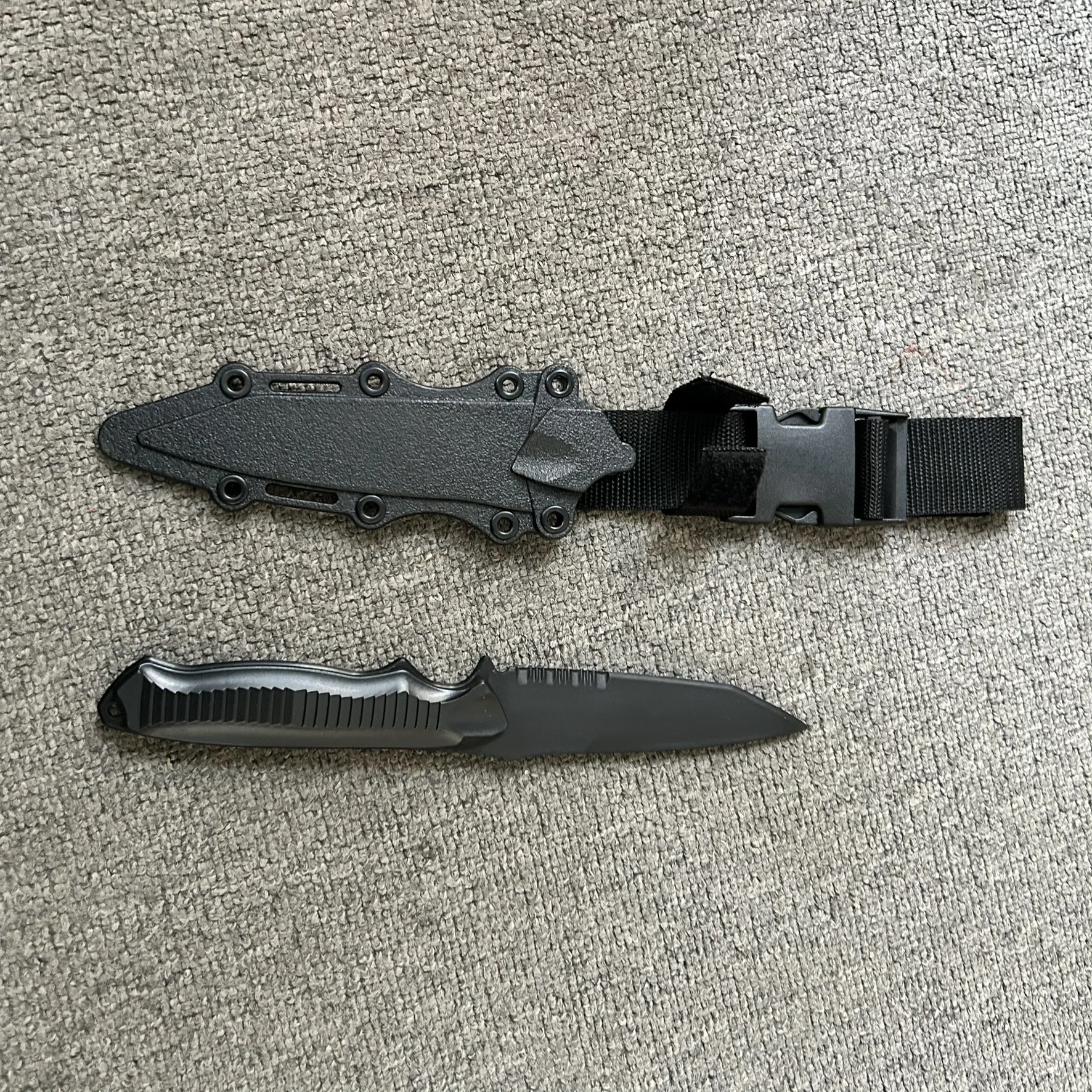 Cuchillo táctico punta de goma para cosplay utilería rol