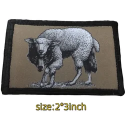 Parche táctico lobo en ropa de oveja – Brazalete bordado militar