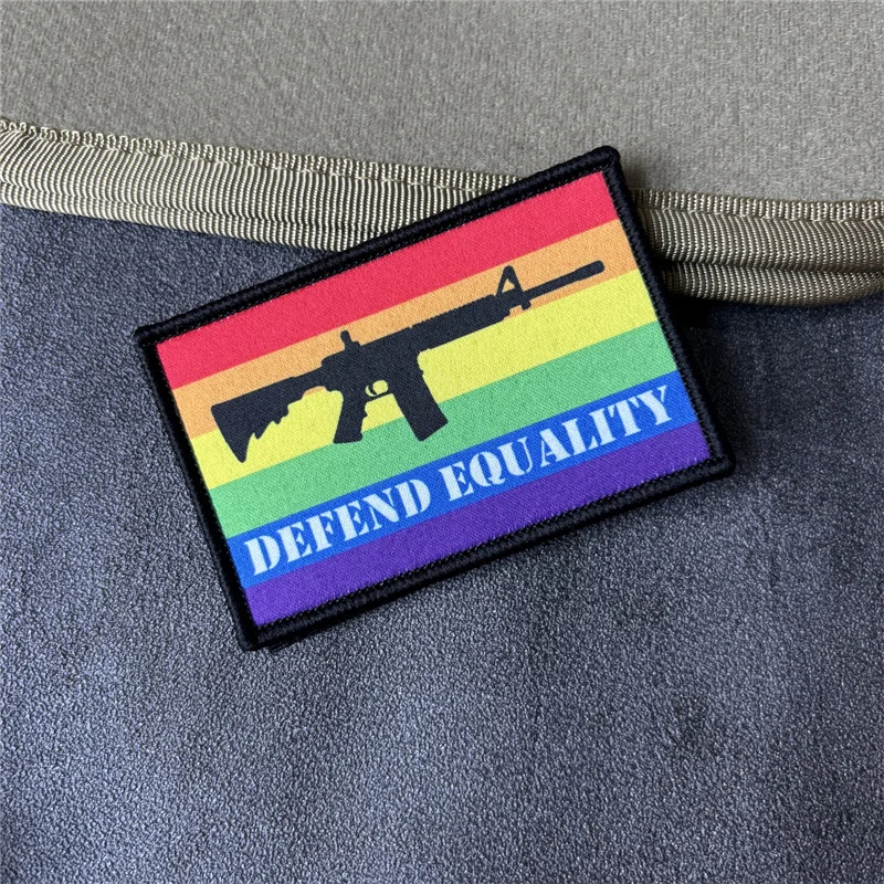 Parche táctico moral "Defend Equality" para equipamiento MOLLE - imagen 5