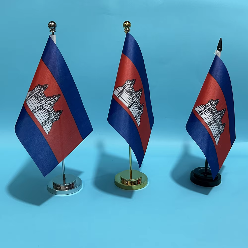 Bandera de escritorio de Camboya en poliéster 14x21cm con mástil y base