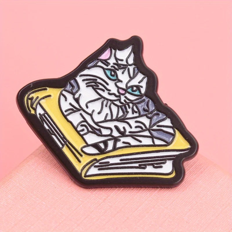 Pin de esmalte felino gato y libro contraste negro/blanco/amarillo - imagen 5