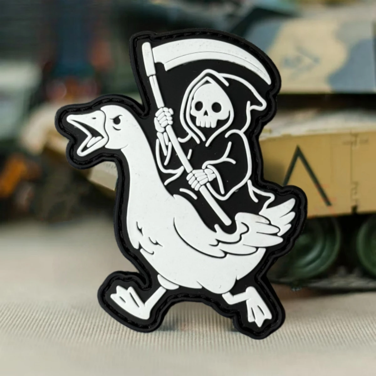 Parche táctico Reaper Goose PVC gancho y bucle La Paz Nunca opción - imagen 3