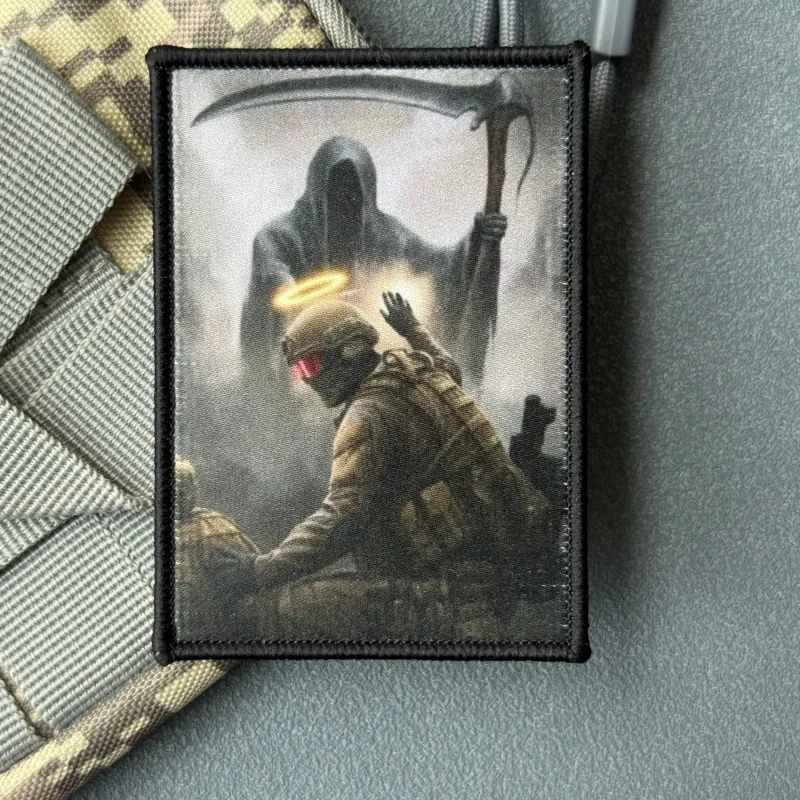 Parche táctico estampado Soldado vs. Segador con gancho y bucle - imagen 4
