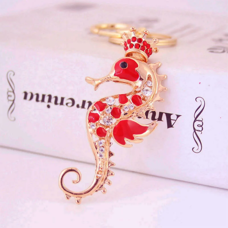 Llavero elefante con diamantes de imitación y colgante dorado - imagen 2