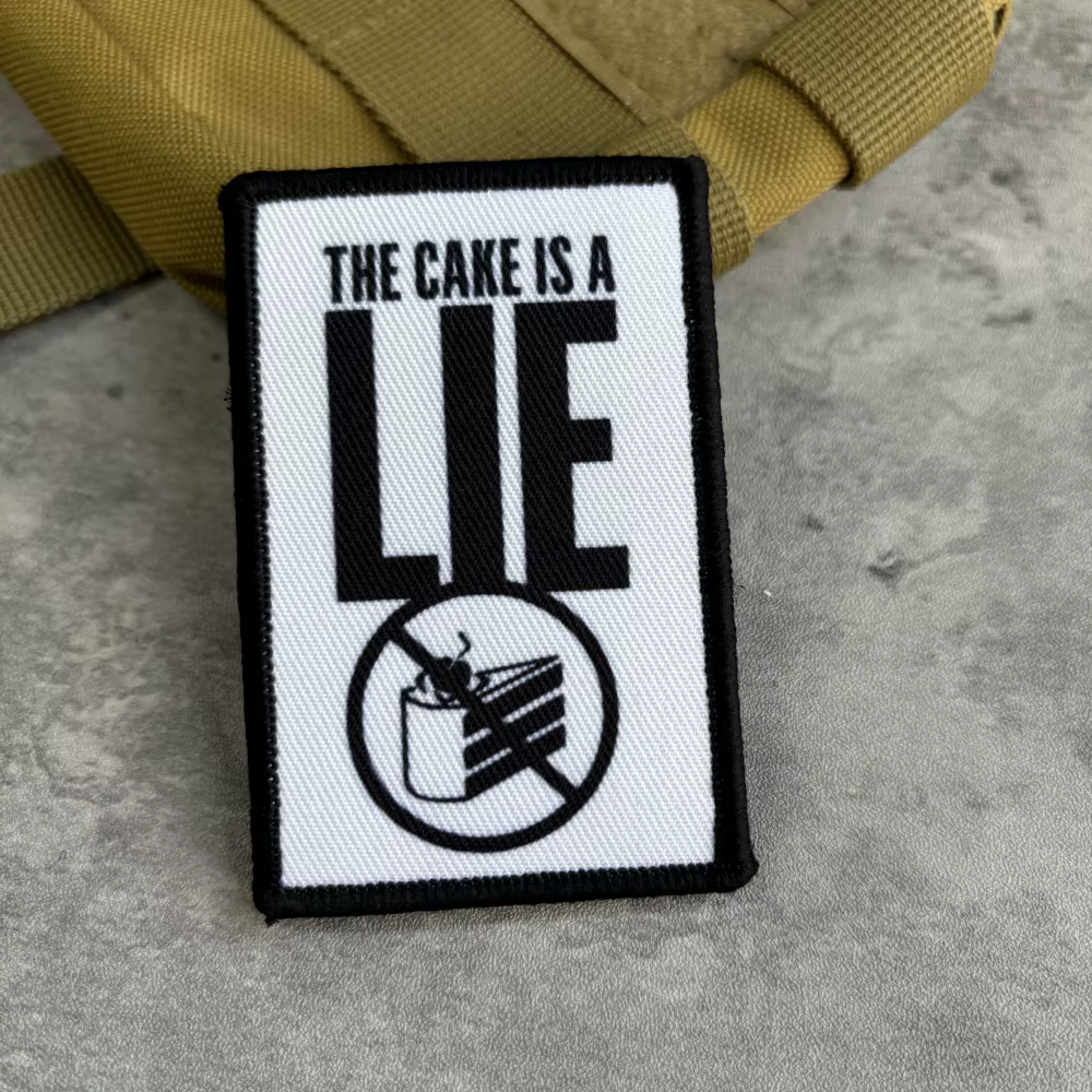 Parche Morale Chevron Portal Cake Is A Lie – Táctico MOLLE - imagen 5