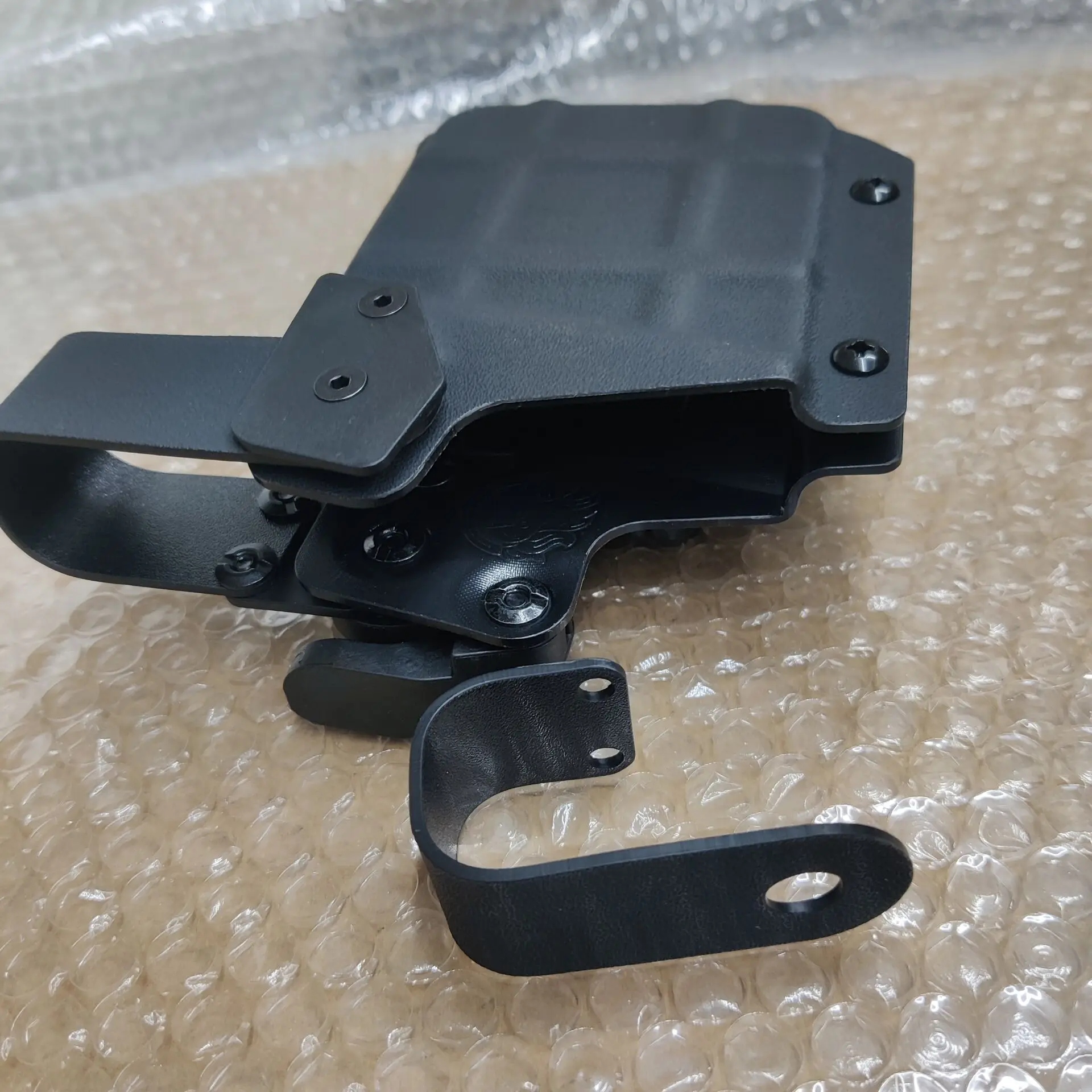 Sistema Molle para airsoft integrado en la funda táctica