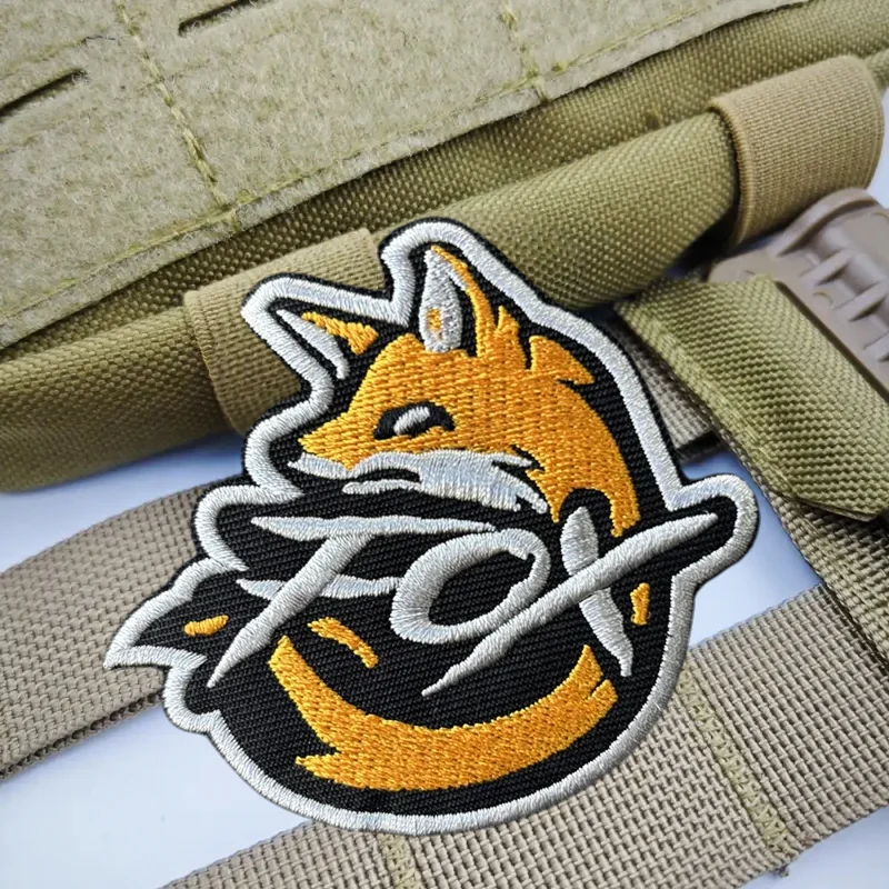Parche bordado zorro – Insignia de moral para brazalete y ropa - imagen 4