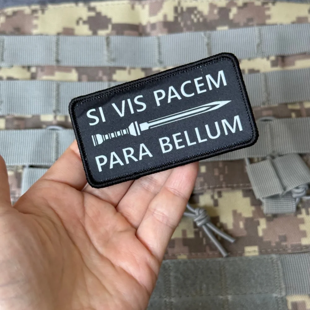 Aplicación en mochilas y ropa táctica