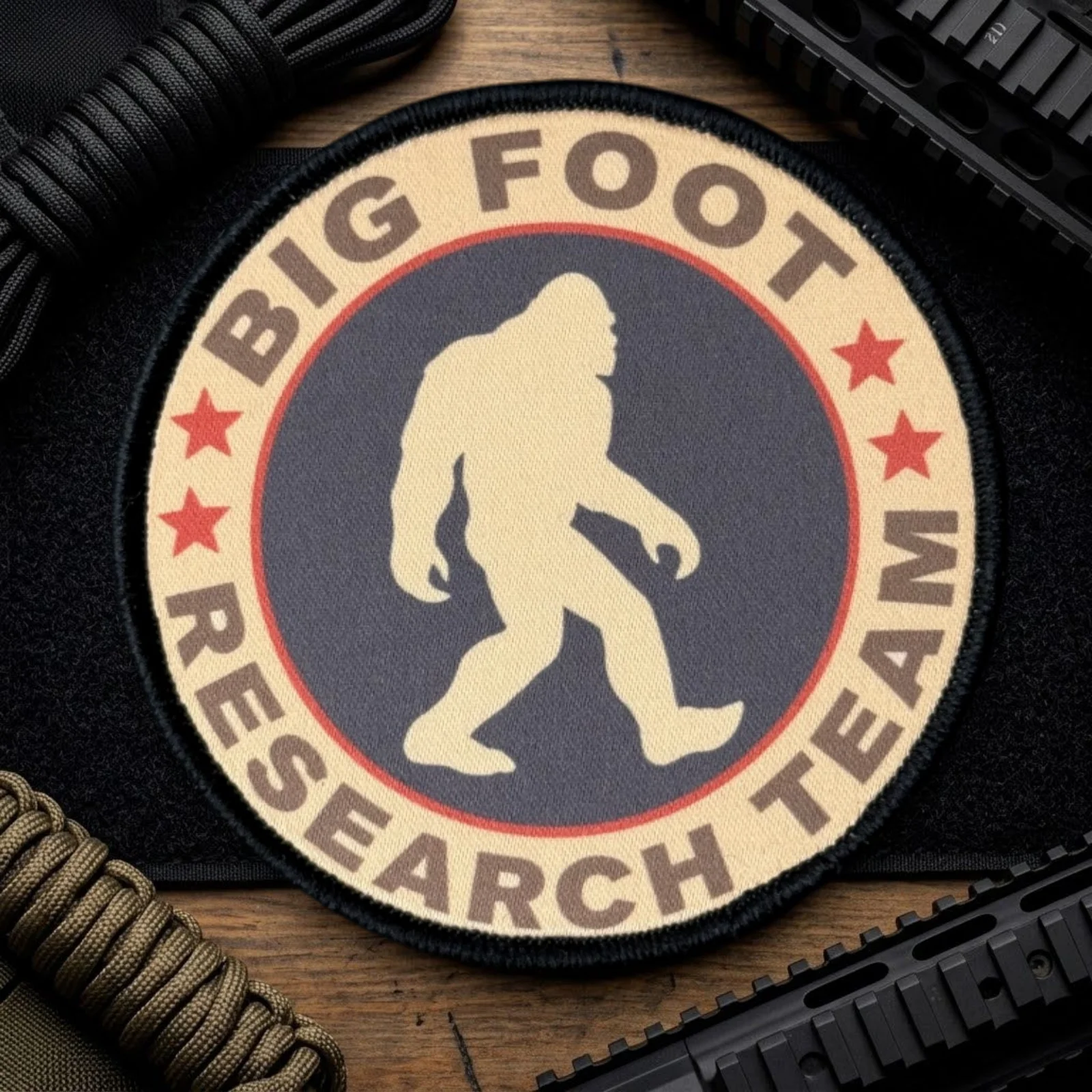 Parche táctico de huella Bigfoot con velcro para mochila