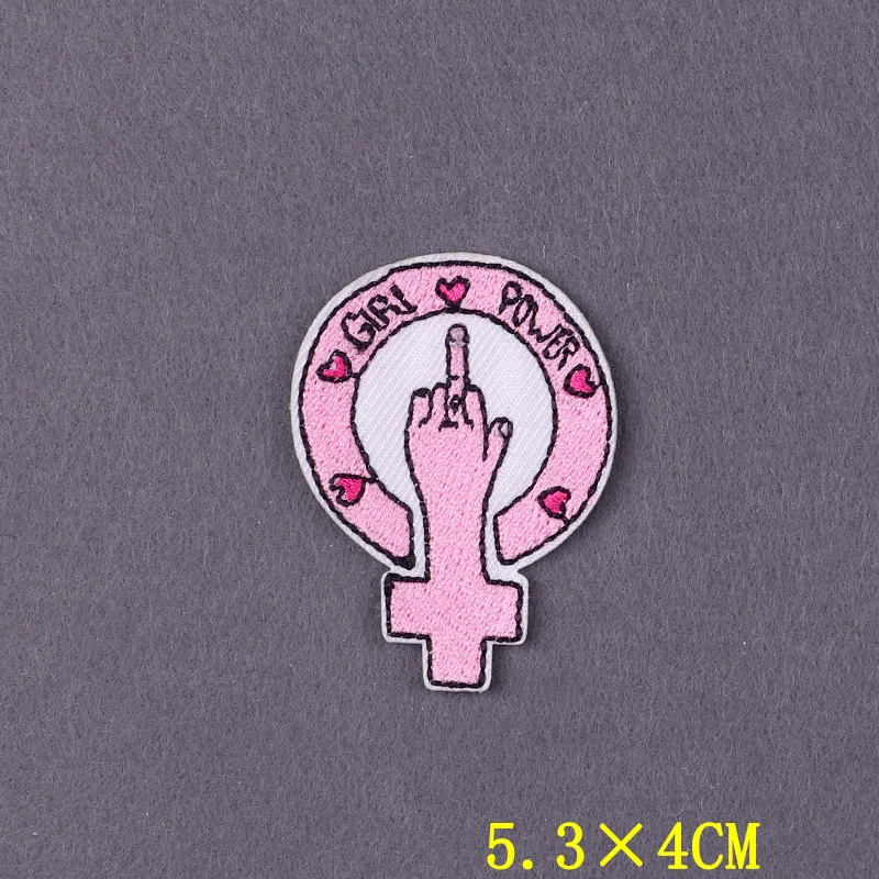 Detalle del bordado y rayas para personalizar prendas