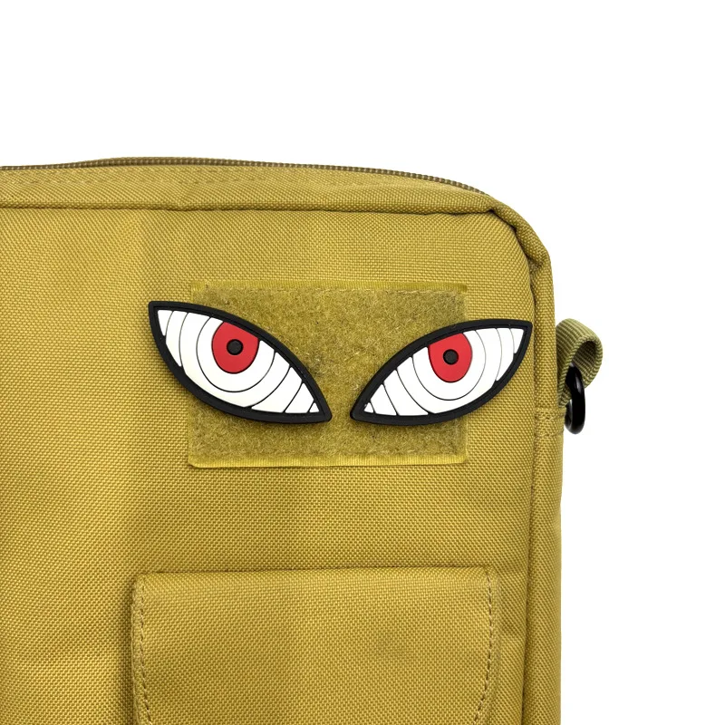 Ojos de anime en parche con gancho-bucle