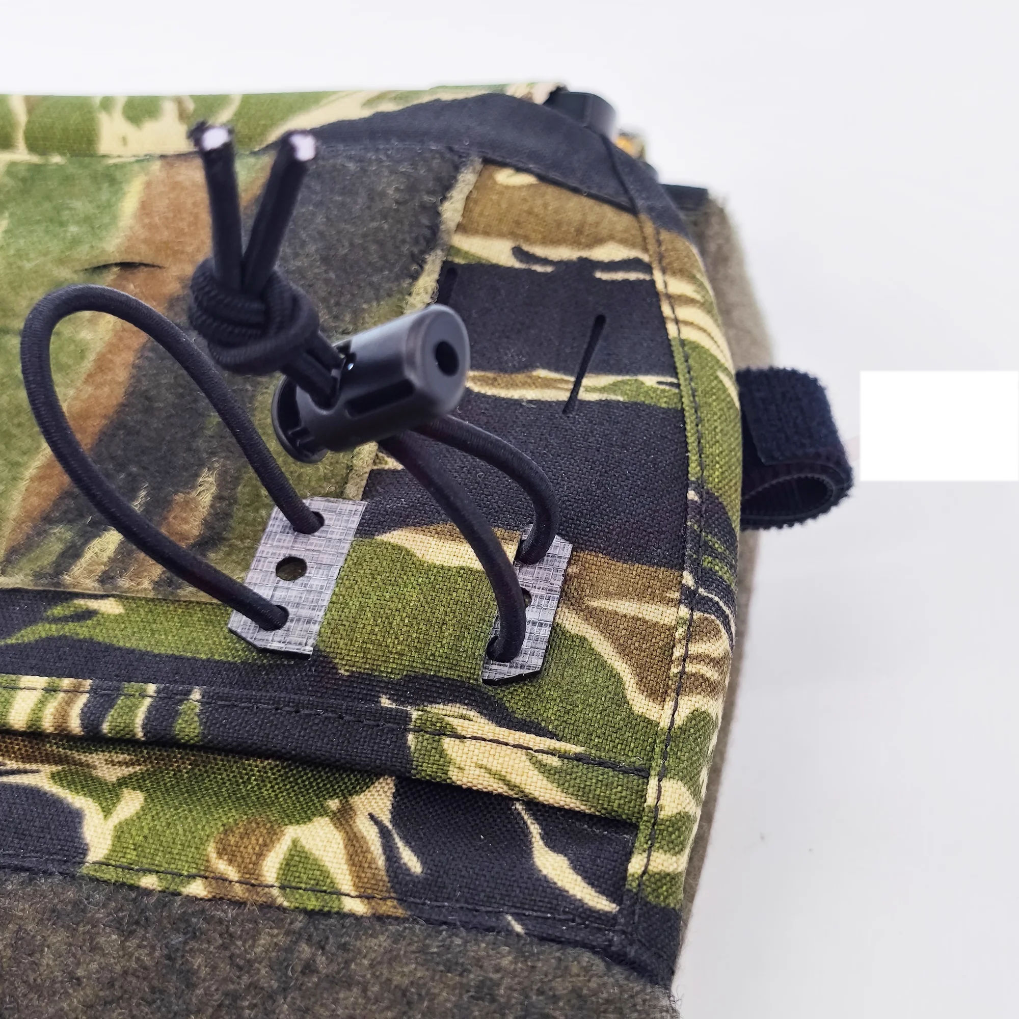 Cuerda elástica táctica con hebilla de nailon – Adaptador MOLLE fijo - imagen 5