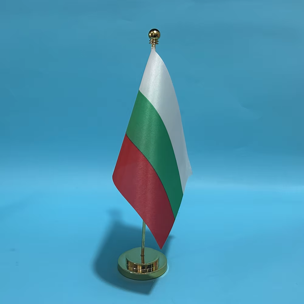 Vista frontal de la bandera nacional