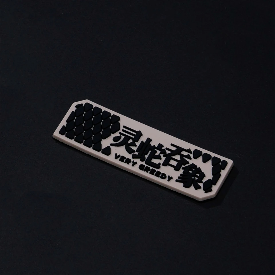Parche táctico luminoso PVC con cuernos – Brilla en la oscuridad - imagen 3