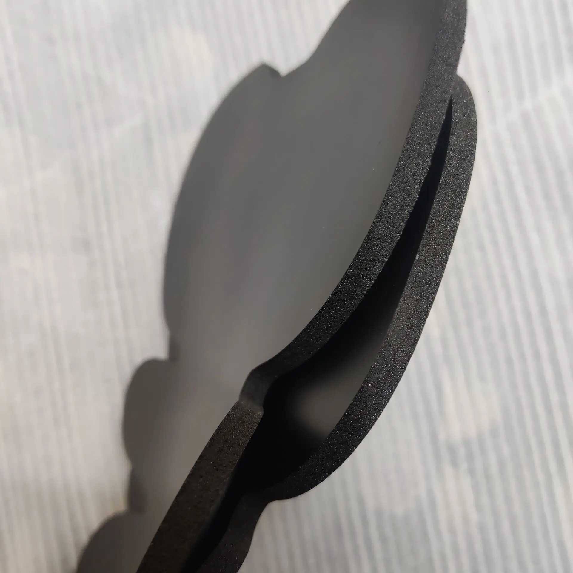 Detalle de rodilla y coderas