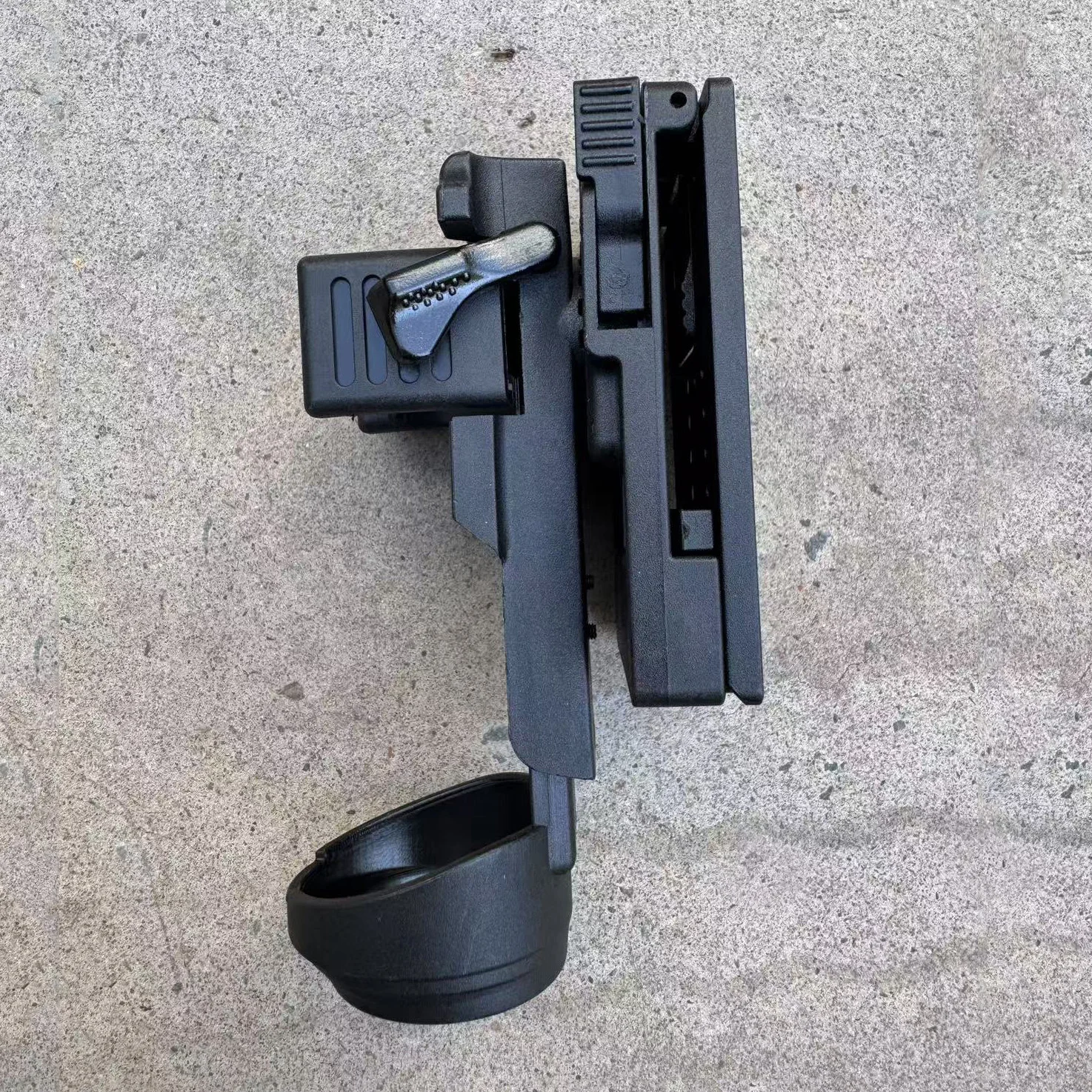 Funda táctica expandible para bastón con porta linterna y gas - imagen 2
