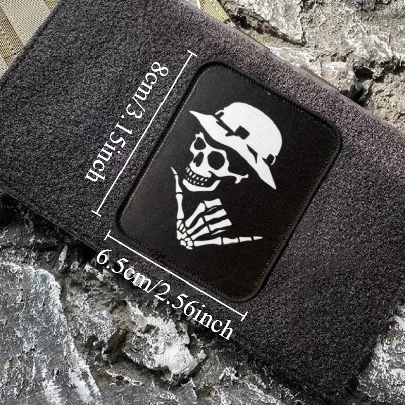 Parche táctico calavera con velcro – Insignia de moral para mochila - imagen 3