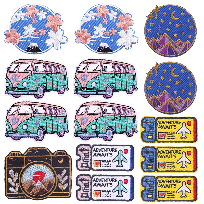 Parches bordados de montaña con diseño oceánico