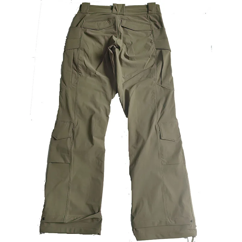 Pantalones tácticos listos para la acción