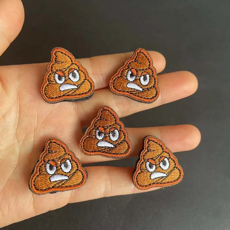 Parche bordado divertido diseño excrementos para ropa y mochila - imagen 2