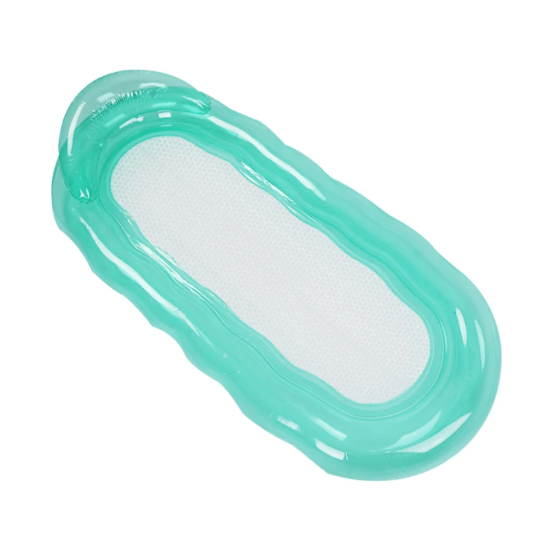 Hamaca flotante inflable en el agua