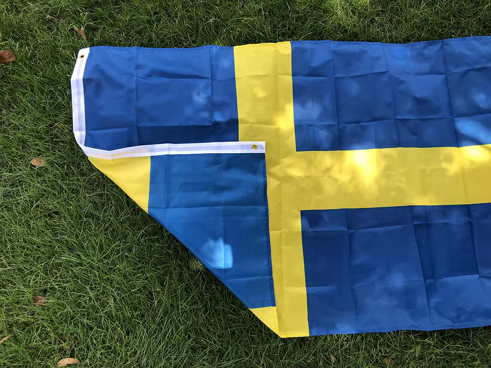 Bandera de Suecia Sky en poliéster para colgar en pared - imagen 3