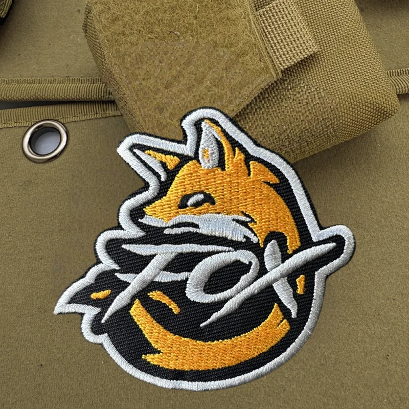 Parche bordado zorro – Insignia de moral para brazalete y ropa - imagen 3