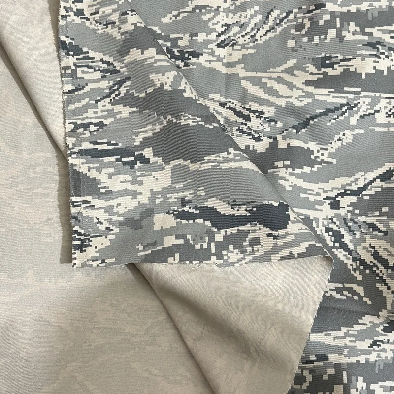 Tela de camuflaje digital Tiger Stripe en sarga de poliéster y algodón - imagen 5