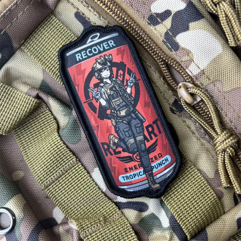 Parche táctico Recover Beverage Girl – moral y velcro para ropa - imagen 2
