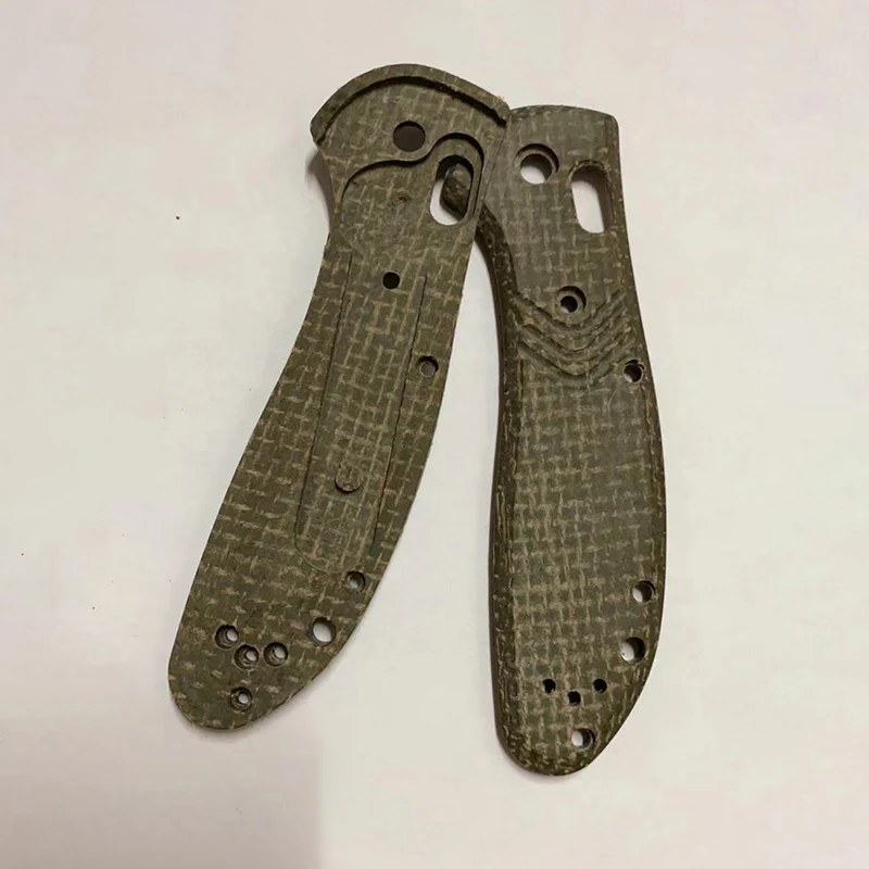 Detalle del texturizado Micarta en los parches de escala