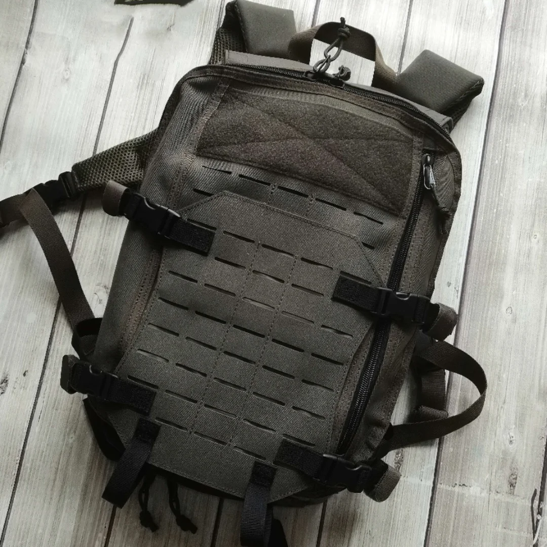 Mochila táctica ligera para senderismo doble correa y expansión rápida - imagen 3