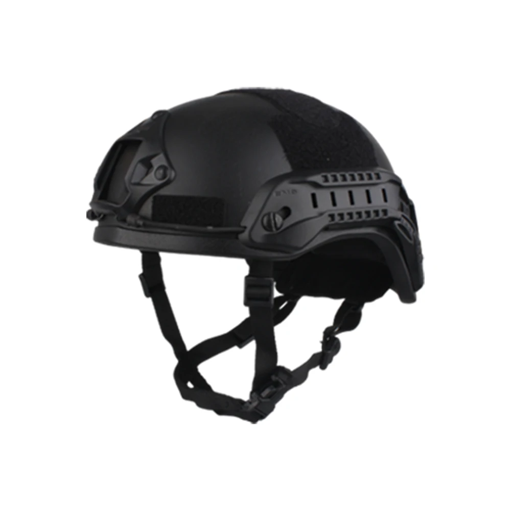 Vista frontal del casco mostrando la cubierta NVG y los rieles laterales