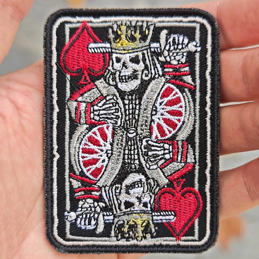 Parche bordado táctico Carolus Magnus corazones calavera