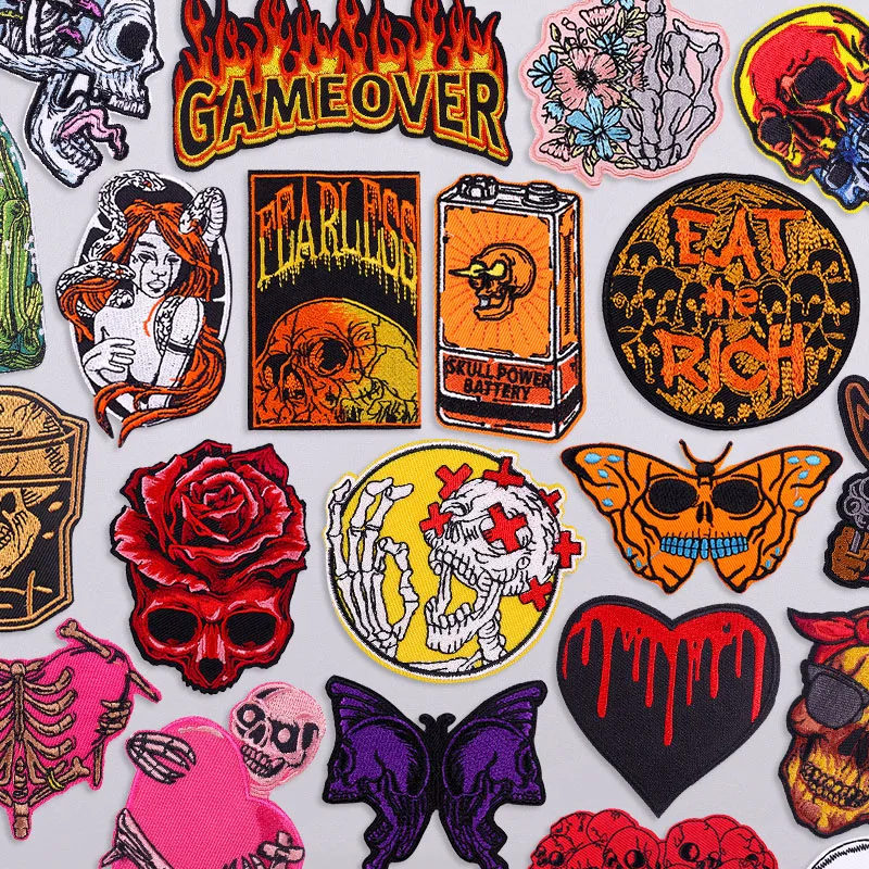Parche bordado termoadhesivo calavera punk motero – para ropa - imagen 2